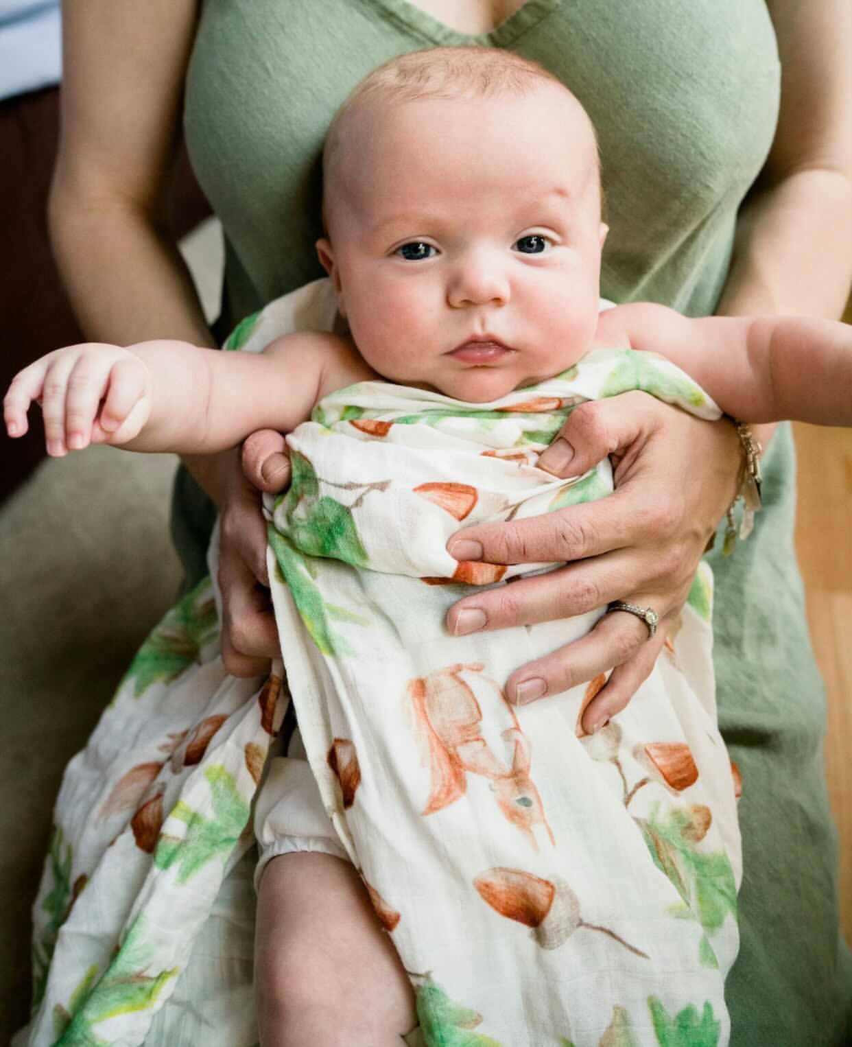 Babe luxe best sale muslin swaddle