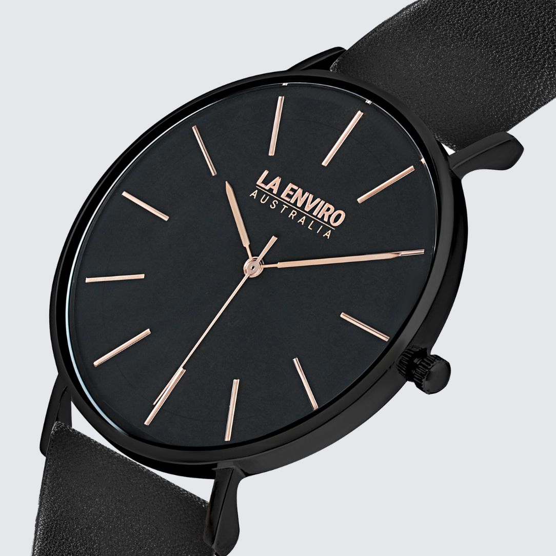 BLACK WITH BLACK STRAP I CLASSIC 40 MM