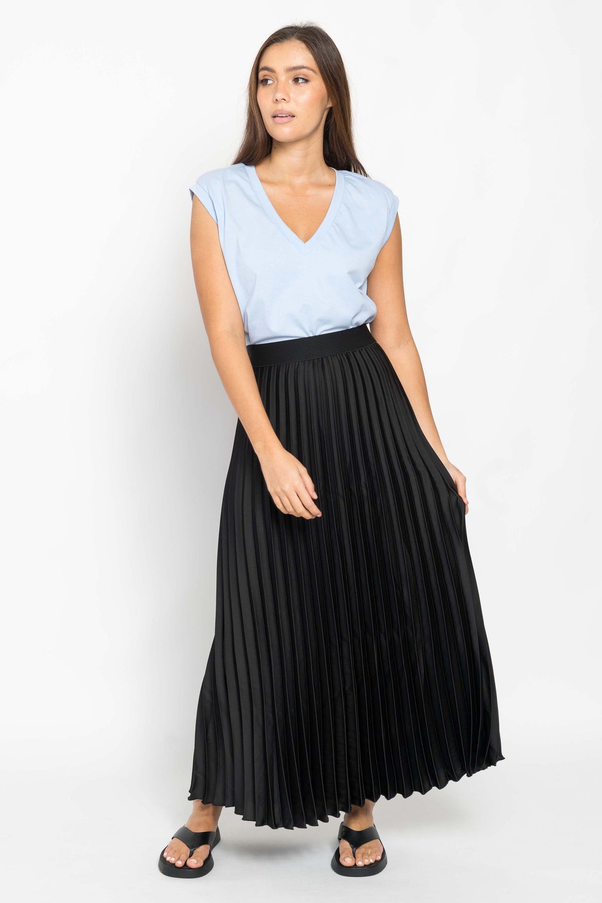 Carre Pleated Skirt - Black