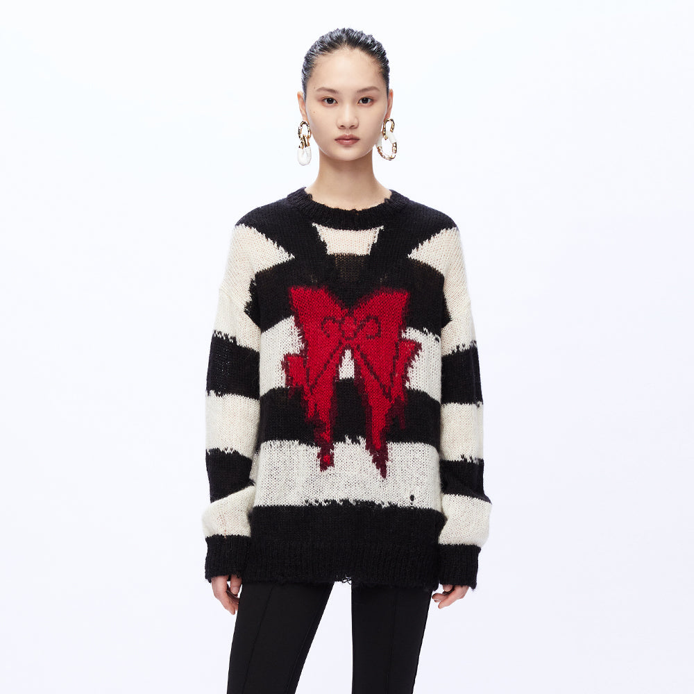 Marley Black and white color contrast beautiful girl bowknot sweater